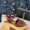 MIU MIU/Miu Miu Classic Waterproof Platform Thick Heel Pig Cage SandalsThis sandal is really3i9nv29i