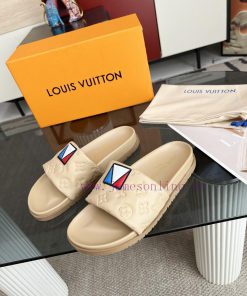 Louis Vuitton's 2024 autumn/winter new slippers are on the market, with 11 high-end customizh9ofhazp