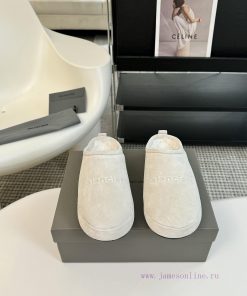 BALENCIAGA Balenciaga's new Haken Mao mopThe Haken wool mop for the autumn and winter show19jooi7i