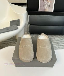 BALENCIAGA Balenciaga's new Haken Mao mopThe Haken wool mop for the autumn and winter show iv2tpvcob