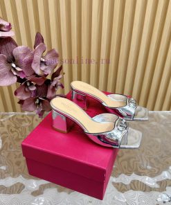 2024  🤎Valentino  Paris fashion show launches latest thick heeled slippers——————————————Vale8a01g2g4