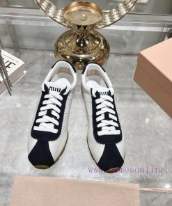 MiuMiu 25 new casual shoes are comfortable, breathable, simple, retro and fashionable on thenmsfbzyu
