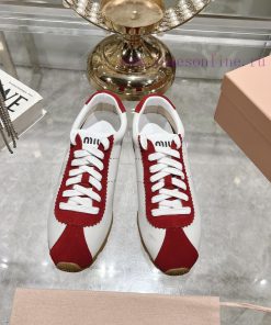 MiuMiu 25 new casual shoes are comfortable, breathable, simple, retro and fashionable on the2gfdjm7p