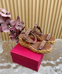 Valentino Paris fashion show launches Valentino thick bottom water table linen wedge heel sabz6ygv9m