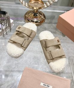Miu Home 2024 Autumn/Winter New Wool SlippersSuper comfortable Miu fur mop, simple, beautifu5lirnngl