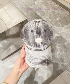 The new letter logo baseball cap from Dawang is a fashionable street item with a great styleatuc89vl