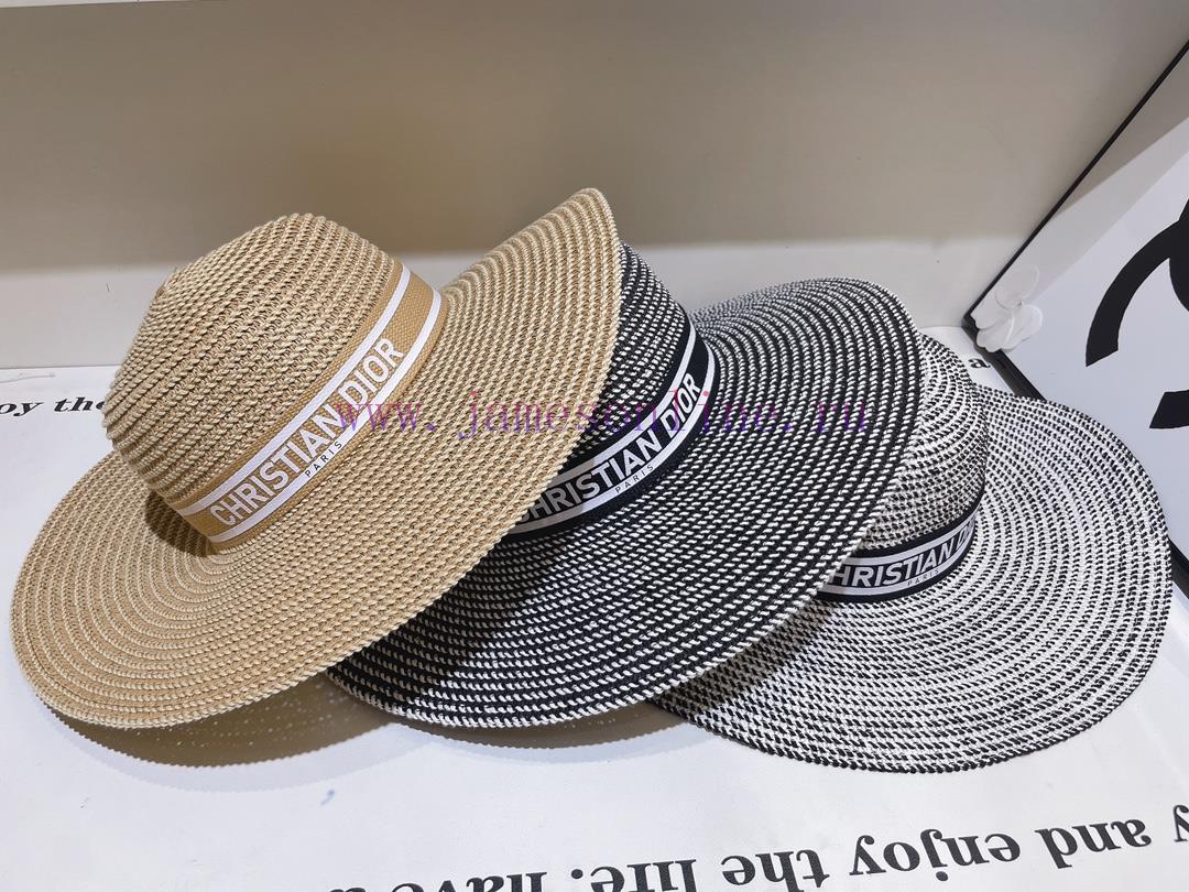 DIOR 2024 New Cotton Yarn Ribbon Straw Hat with Large Edges, a must-have for going out and sn74nb71z