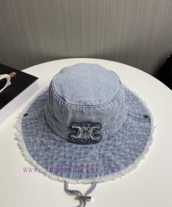 Celine's new washed denim fisherman hat is of the best quality, casual and elegant, simple aijh01gwy