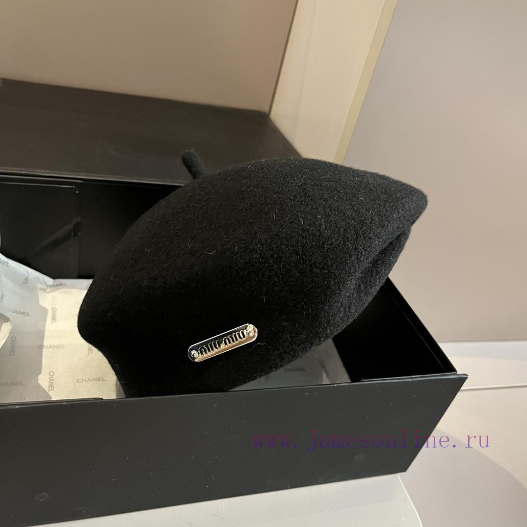 Miumiu wool beret, made of 100% wool fabriclab6f9qk