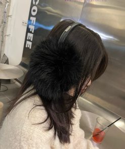 Miumiu's new raccoon fur ear bag and earmuffsb66koqeg