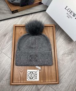 Super Welfare Loewe Classic Knitted Hat, Little Sister's Winter Favorite~It looks good, youtv92xzsmu
