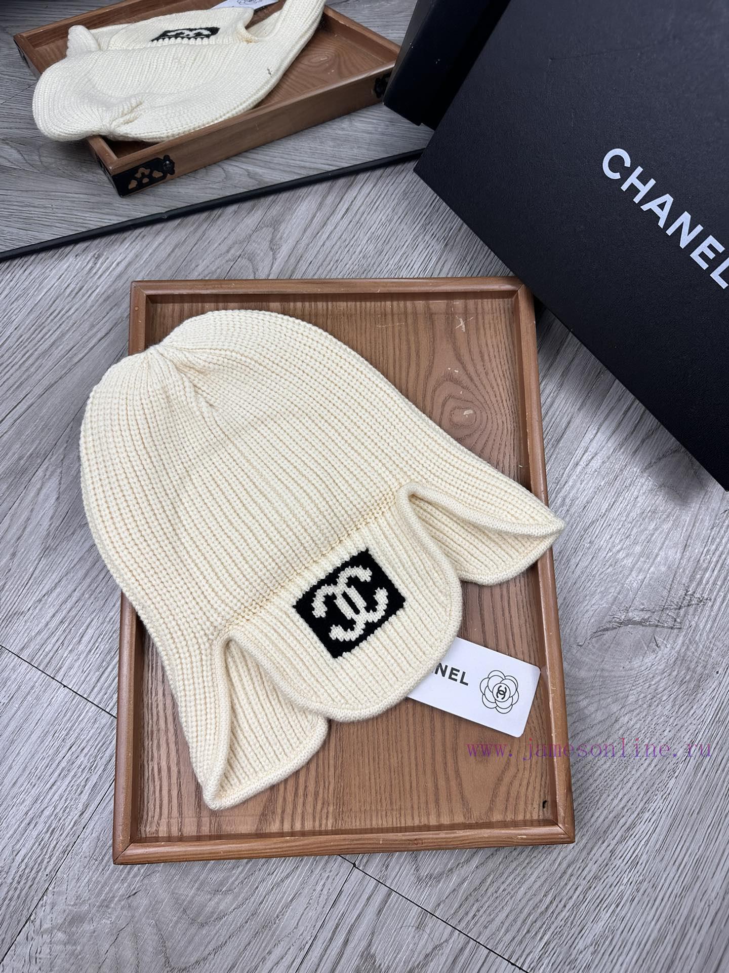 A must-have for keeping warm in winter at C's home, the Lei Feng hat. This Lei Feng hat is r4pu2vsdy - Image 6