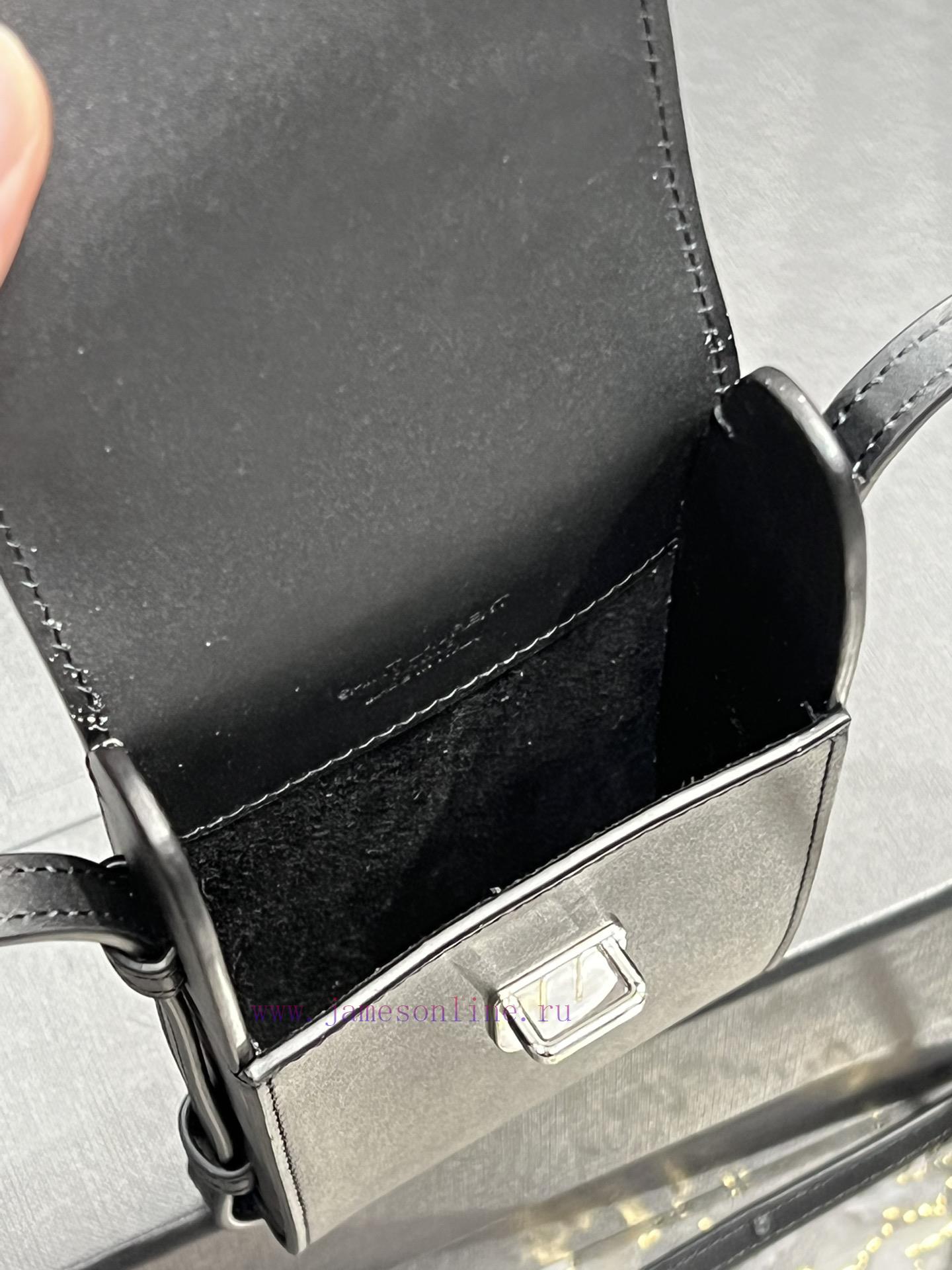 Yves Saint Laurent Bags 𝙋𝙃𝙊𝙉𝙀𝙃𝙊𝙇𝘿𝙀𝙍𝙏𝙐𝘾𝙈𝘼 phone bag𝟮𝟬𝟮𝟭 One of the popular bags is a mobile phone bag, which is hot t rcsvctmp - Image 9