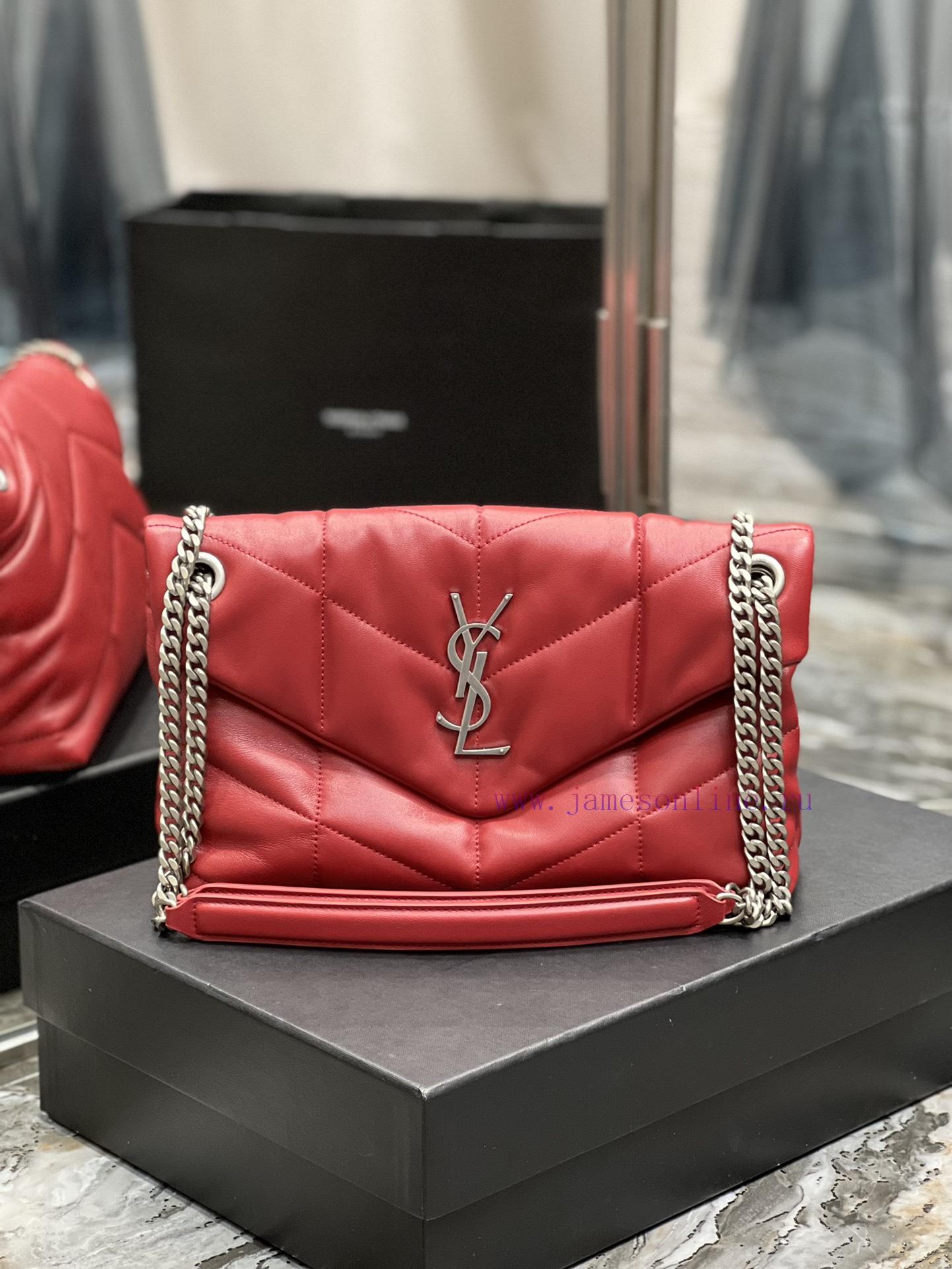 Yves Saint Laurent Bags Red with silver buckle𝙇𝙤𝙪𝙡𝙤𝙪𝙋𝙪𝙛𝙛𝙚𝙧 Quilted lamb leather bag, made of 100% lambskin, with a s 3dso1d1u