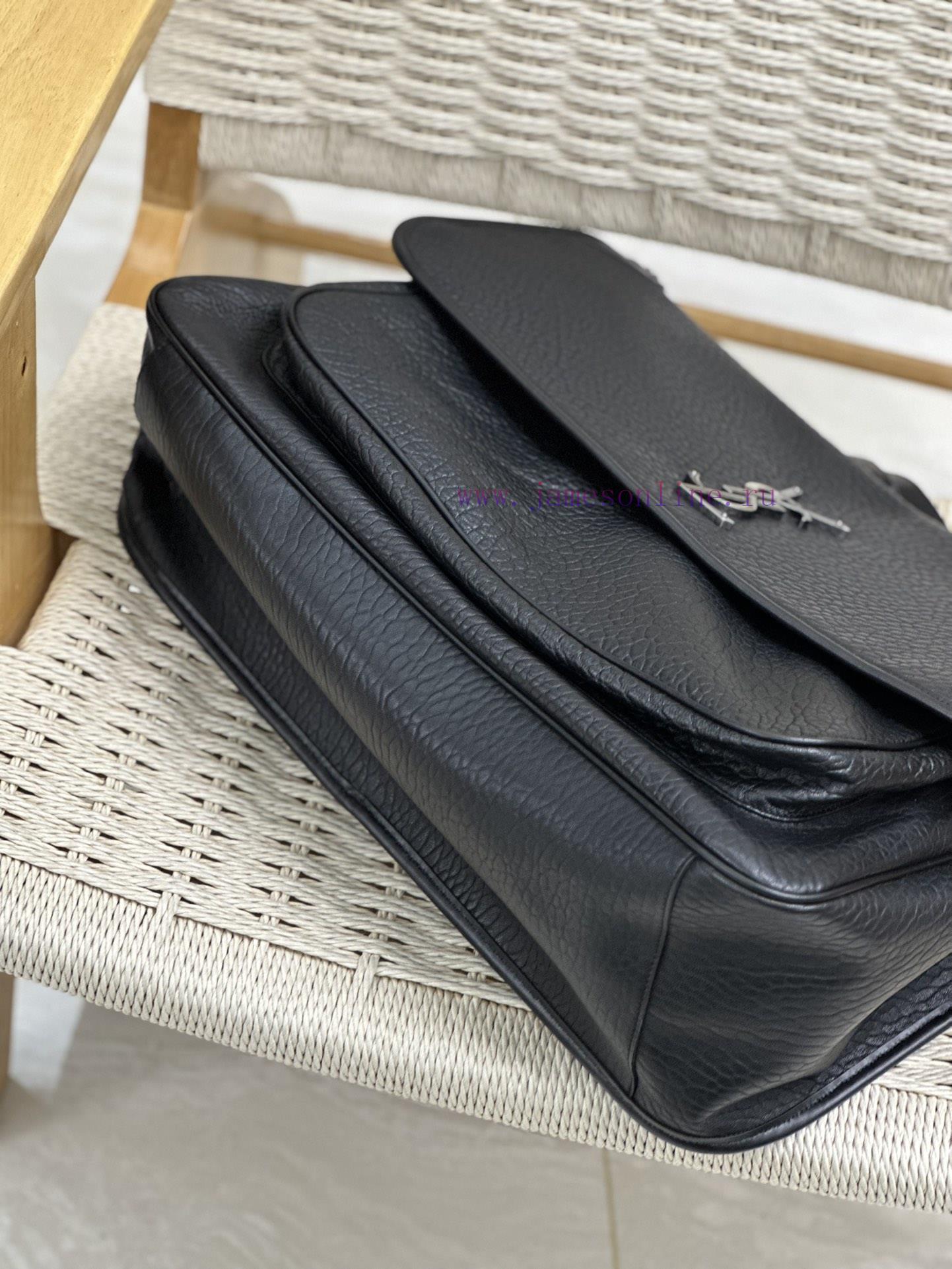 Yves Saint Laurent Bags Oversized Wiki BagIt's not too cool at all. The bag has a beautiful shape without any flaws, b0uzd2p9 - Image 9