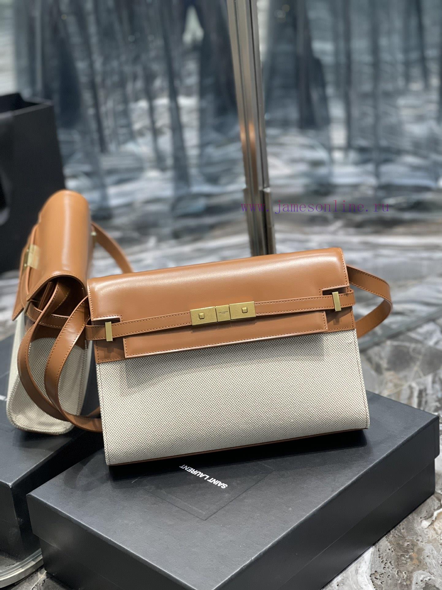 Yves Saint Laurent Bags 𝑴𝒂𝒏𝒉𝒂𝒕𝒕𝒂𝒏 The latest revision of the Manhattan baguette bag features full leather lining, e tzvu3hbf - Image 3