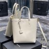 Yves Saint Laurent Bags 𝑺𝒉𝒐𝒑𝒑𝒊𝒏𝒈 𝒕𝒐𝒕𝒆 𝒃𝒂𝒈_A simple and low-key solid color shopping bag, paired with a metal logo pe ea2um979