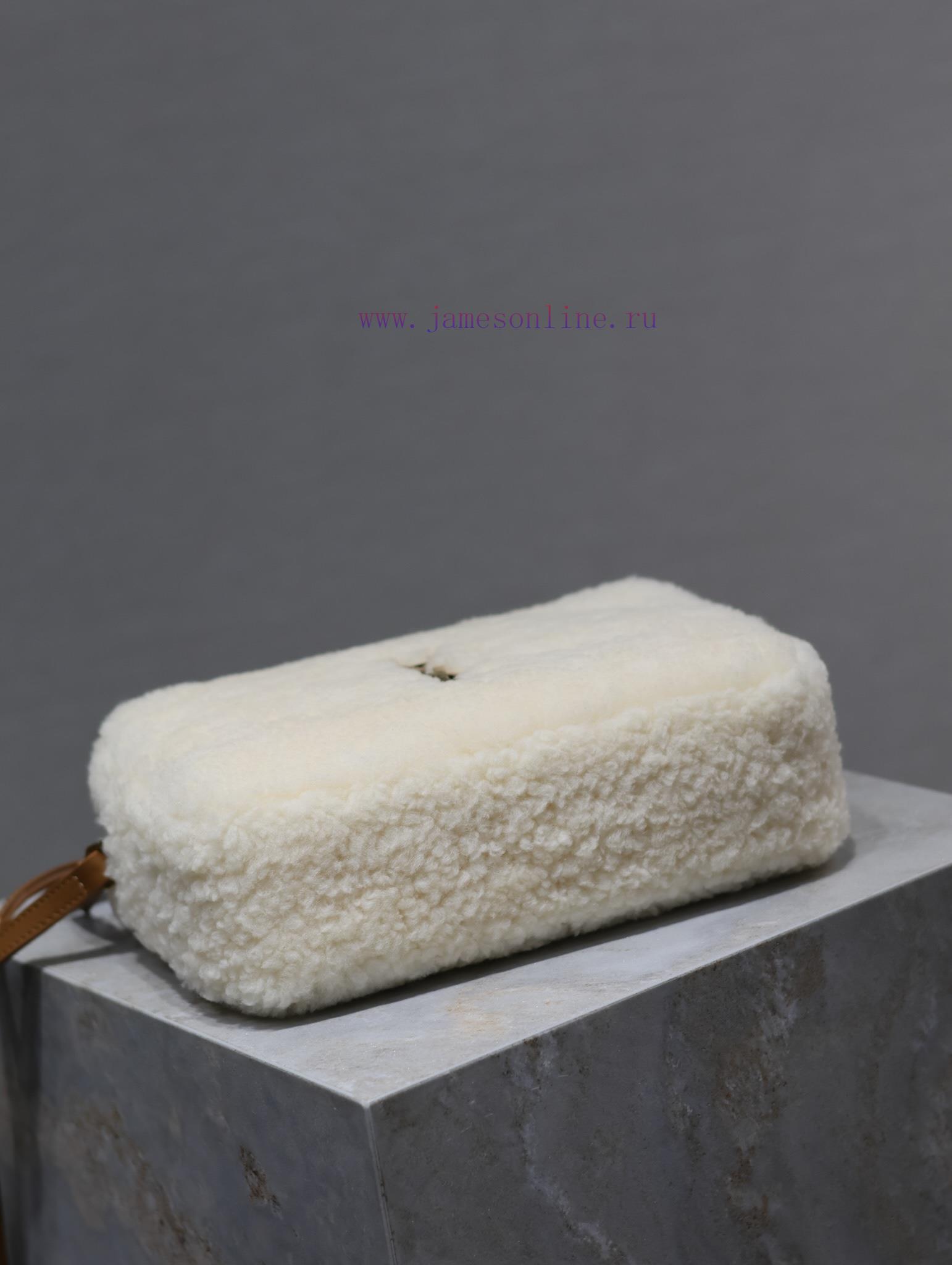Yves Saint Laurent Bags 𝑳𝒐𝒖 Camera Bag - Lamb Wool with LeatherTop level imported Italian cowhide camera bag. Hong K mimb252q - Image 10
