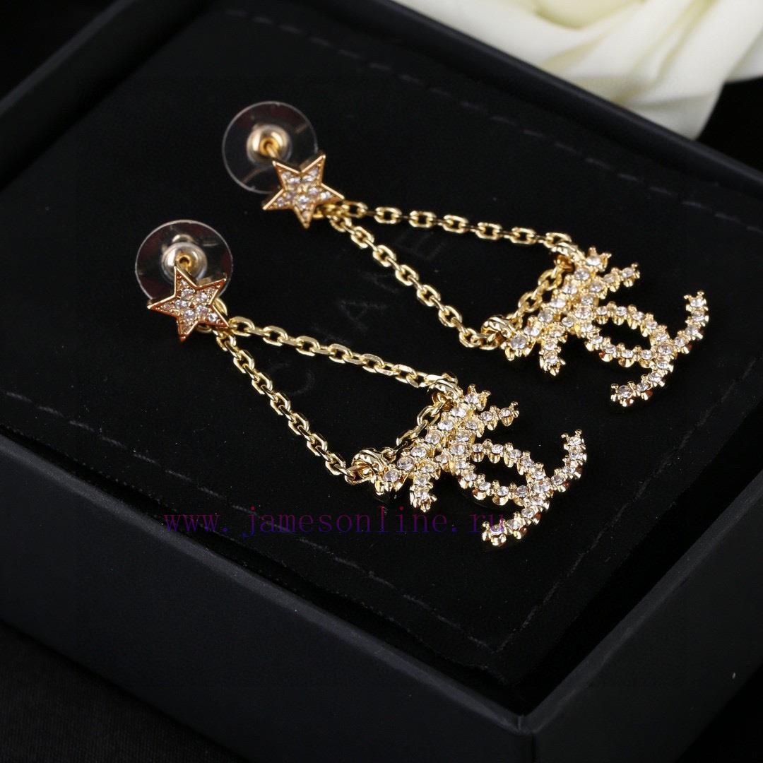 Chanel's New Earrings Are Exquisitely Crafted In Every Detail And This Design Is Truly Stunning 9hntt74b - Image 4