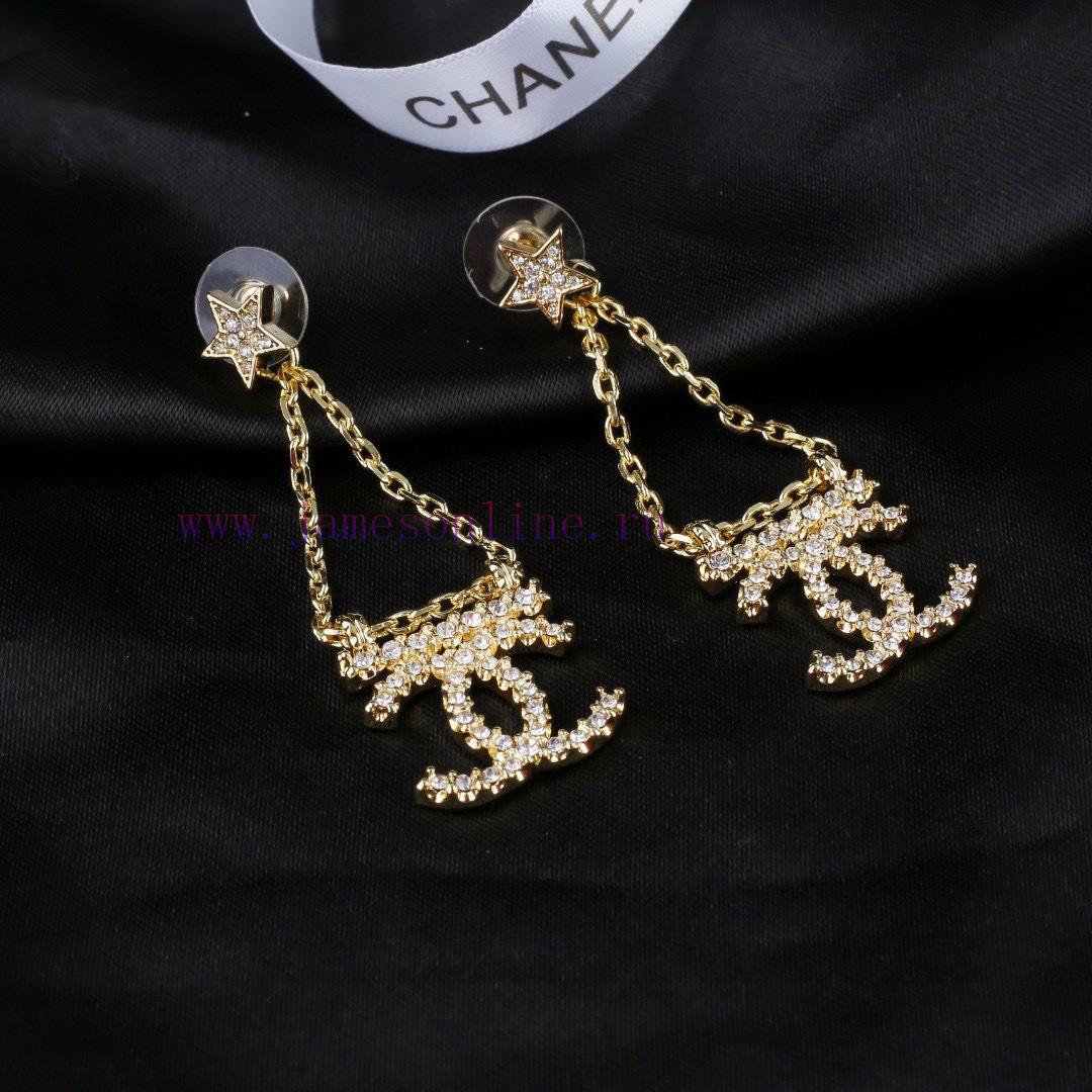 Chanel's New Earrings Are Exquisitely Crafted In Every Detail And This Design Is Truly Stunning 9hntt74b - Image 5
