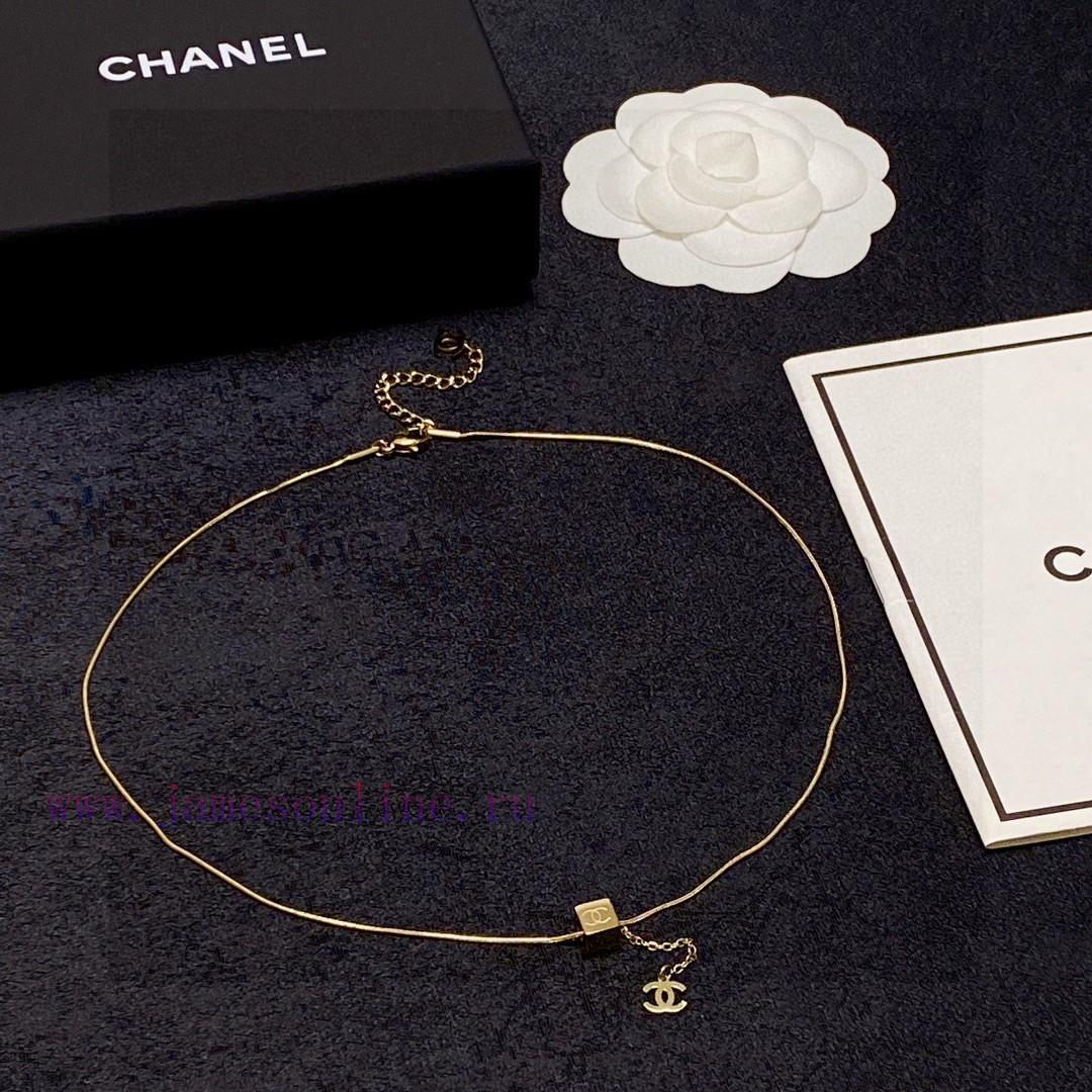 Chanel Double C Letter Fashion Square Pendant Fine Necklace Is A Very Unique Chain Made Of 14K lh1y7ak4 - Image 4