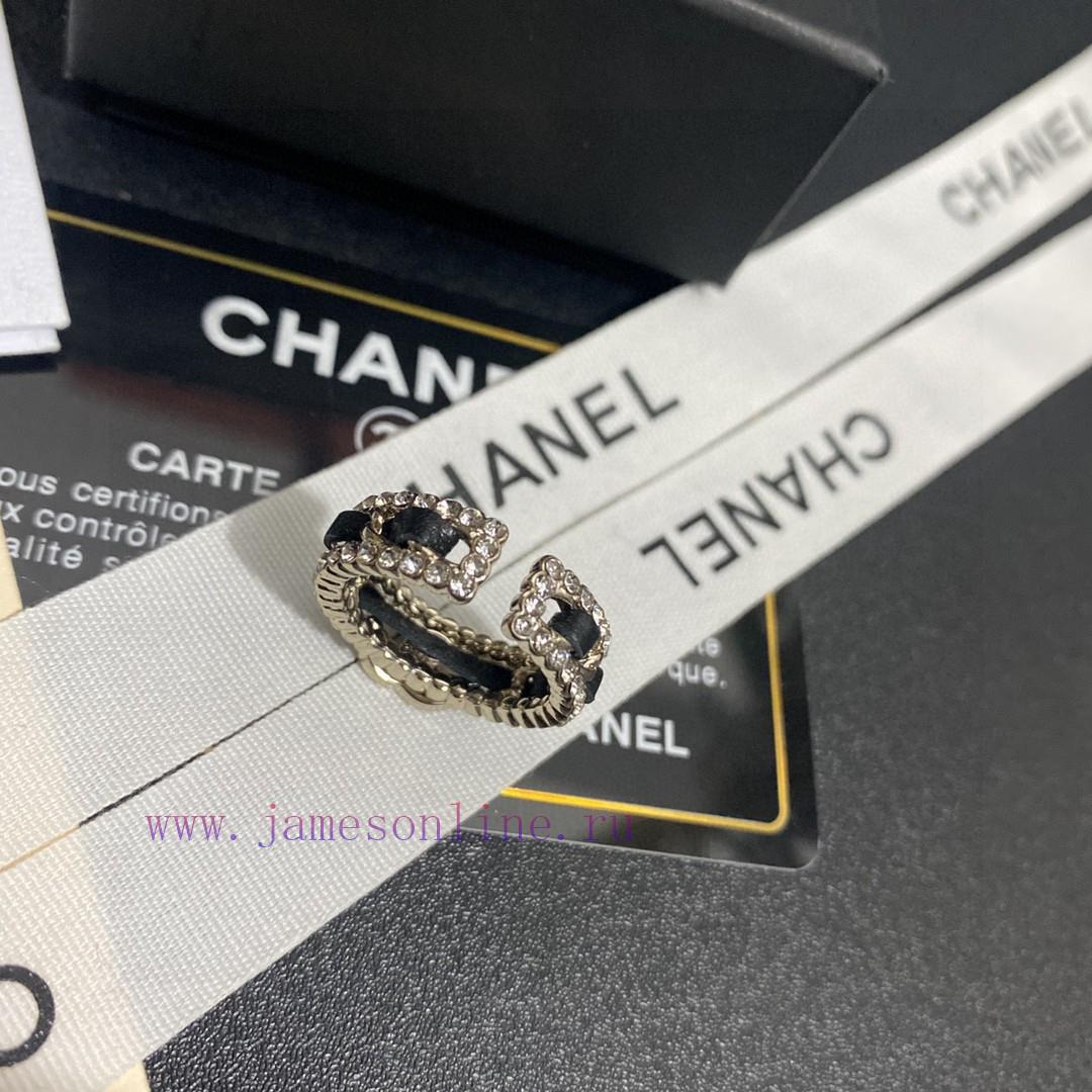 The Chanel Official Website Is Promoting The Latest Chanel Genuine Leather Chain Wearing Ring T 47mv2vx2 - Image 8