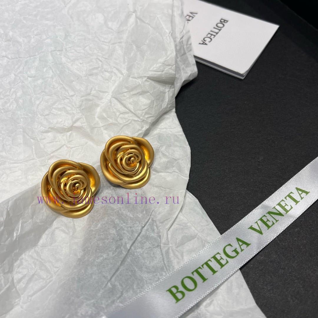 The Bottega Veneta BV Earrings Have A Strong Metallic Feel And The Overall Details Are Very Sur f09g9prz - Image 5