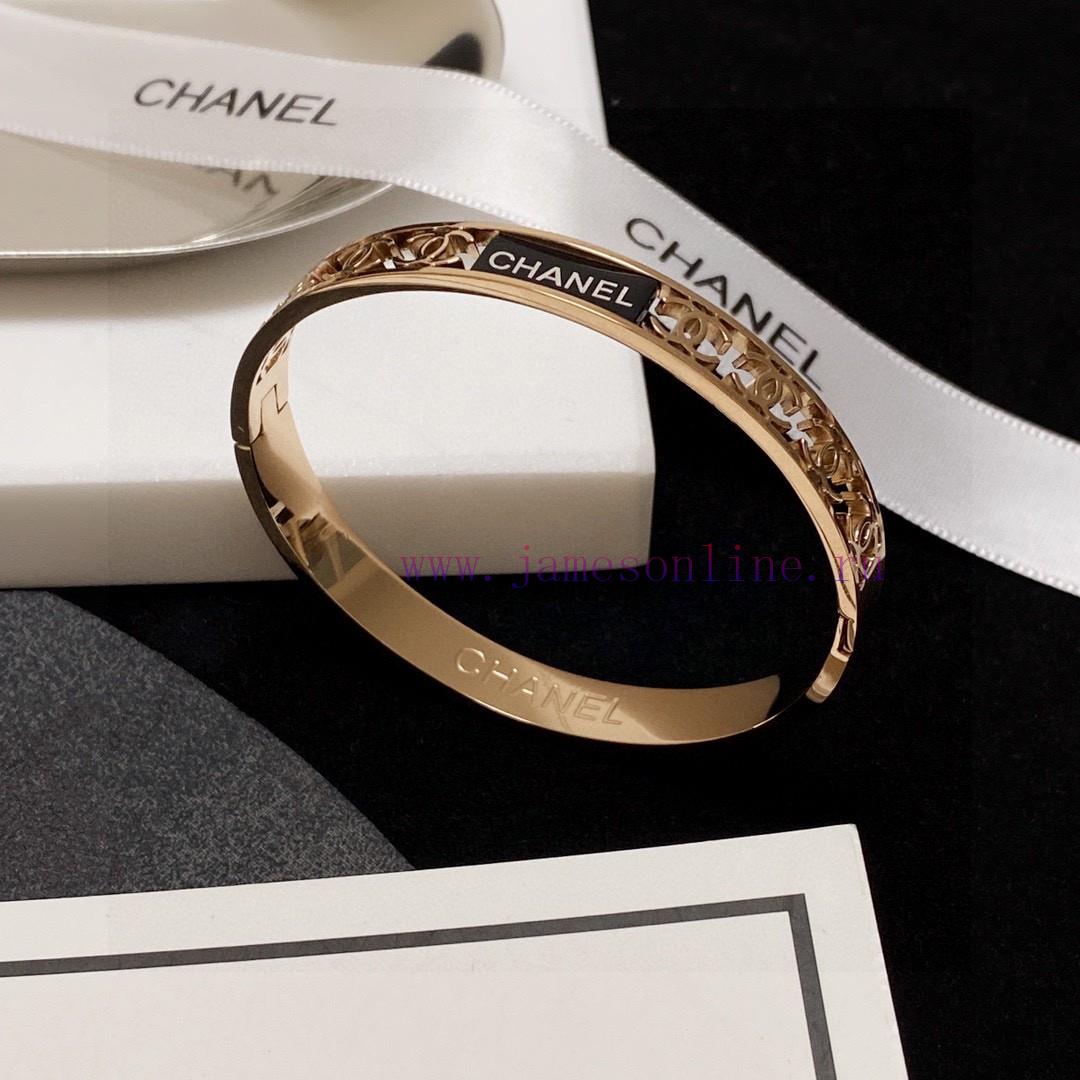 The New Chanel Hollowed Out Bracelet Is Super Heavy Bling Bling Bling With A Very Good Color Ma xdmk8u16 - Image 6