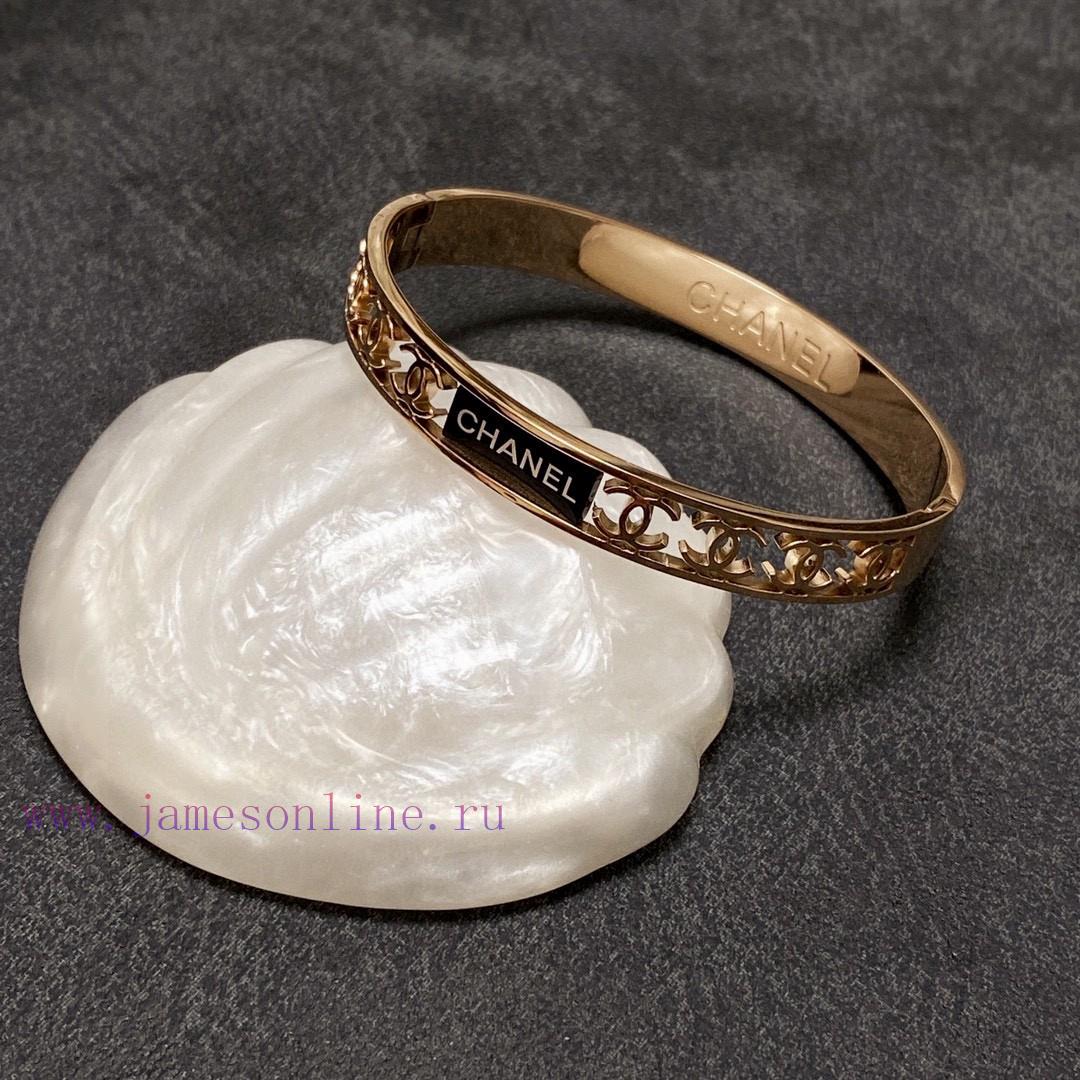 The New Chanel Hollowed Out Bracelet Is Super Heavy Bling Bling Bling With A Very Good Color Ma xdmk8u16 - Image 7