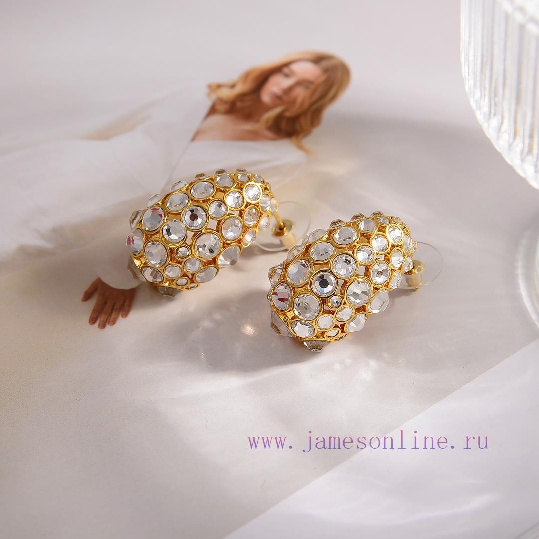 The New Valentino Earrings Are A Heavyweight Product That Has Become Popular On The Internet. T iyro790z - Image 6