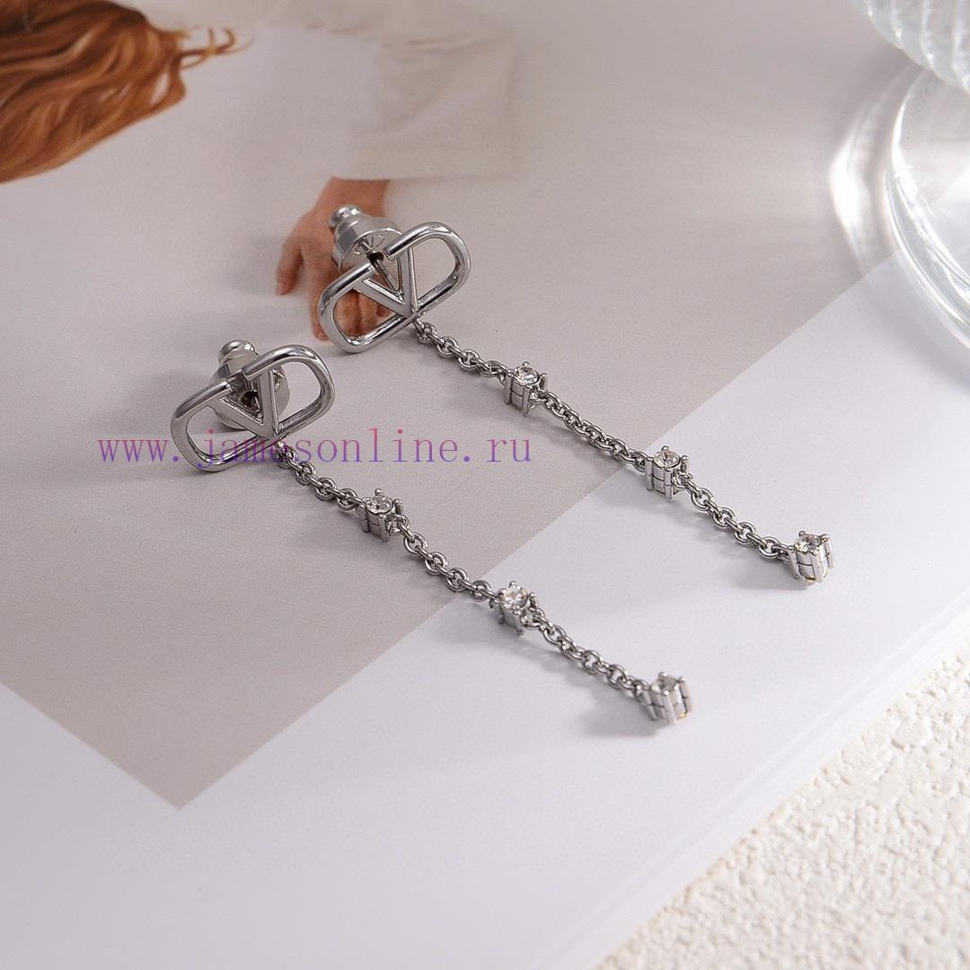 Valentino Earrings Are A Heavyweight New Product That Has Become Popular On The Internet. They 5nuz5rsx - Image 5