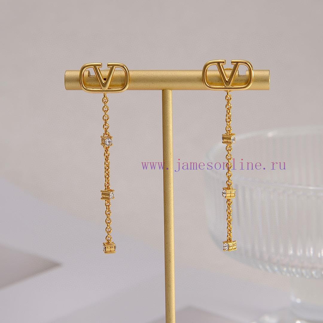 Valentino Earrings Are A Heavyweight New Product That Has Become Popular On The Internet. They 5nuz5rsx - Image 8
