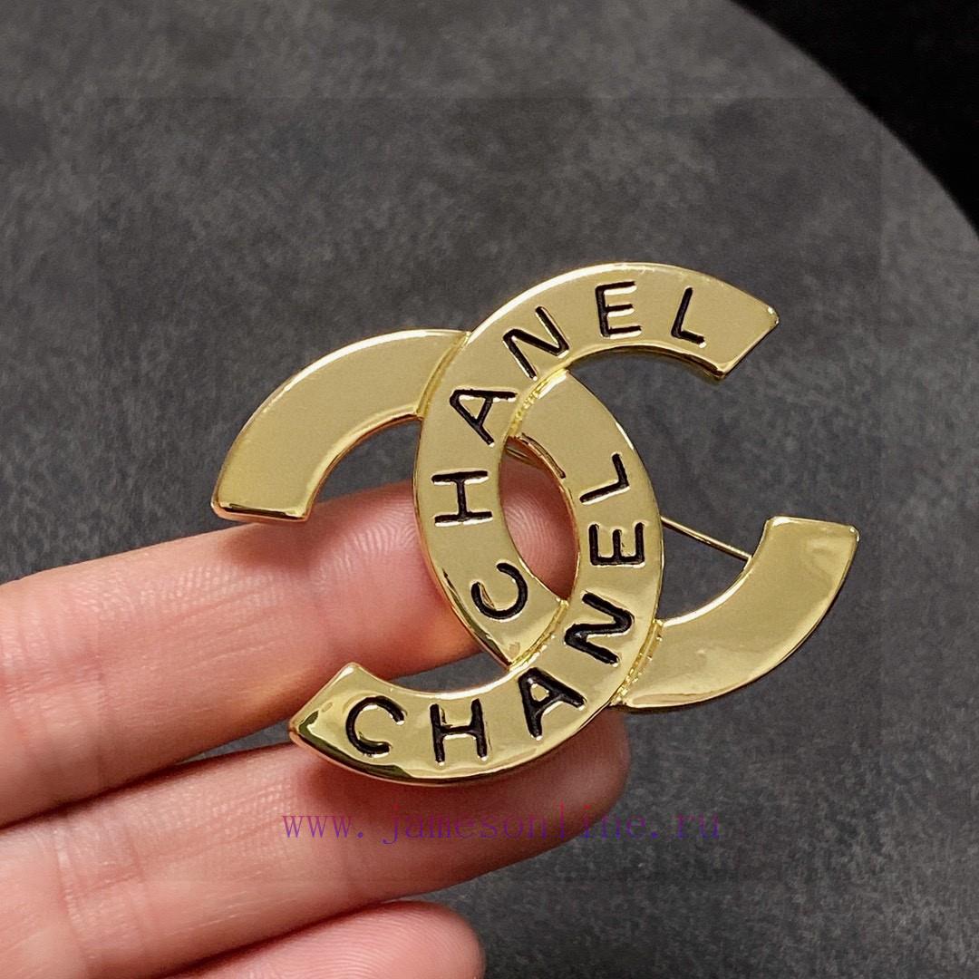 CHANELChanel's New Collection Is Synchronized With The New Antique Gold Shiny Chanel Brooch Whi t7lcae79 - Image 5