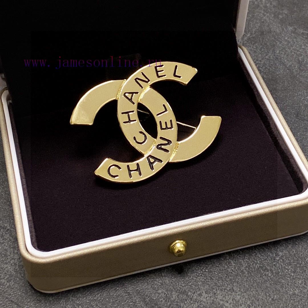 CHANELChanel's New Collection Is Synchronized With The New Antique Gold Shiny Chanel Brooch Whi t7lcae79 - Image 8