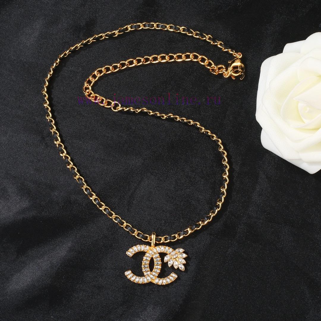 Chanel's New Lambskin Necklace Is Synchronized With The New Double C Necklace Crafted With Prec 0lgo1xsr