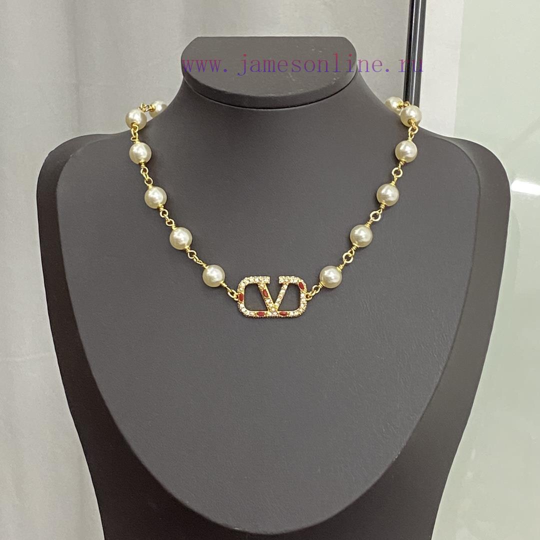 Today's New Code N862Valentino Necklace Hot Selling Item Hits New Market🤒 VAENTINO Pearl V Logo brr8eloz