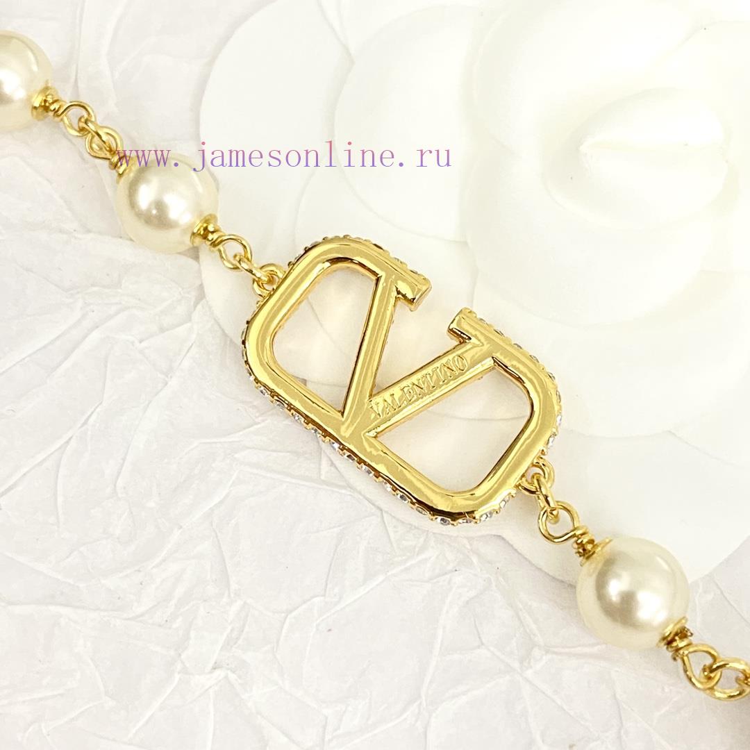 Today's New Code N862Valentino Necklace Hot Selling Item Hits New Market🤒 VAENTINO Pearl V Logo brr8eloz - Image 8