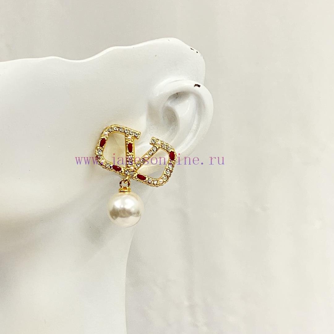 Today's New Code E2703Valentino Earrings Hot Selling Item Hits New Market🤒 VAENTINO Pearl V Log gaj1a6w0 - Image 8