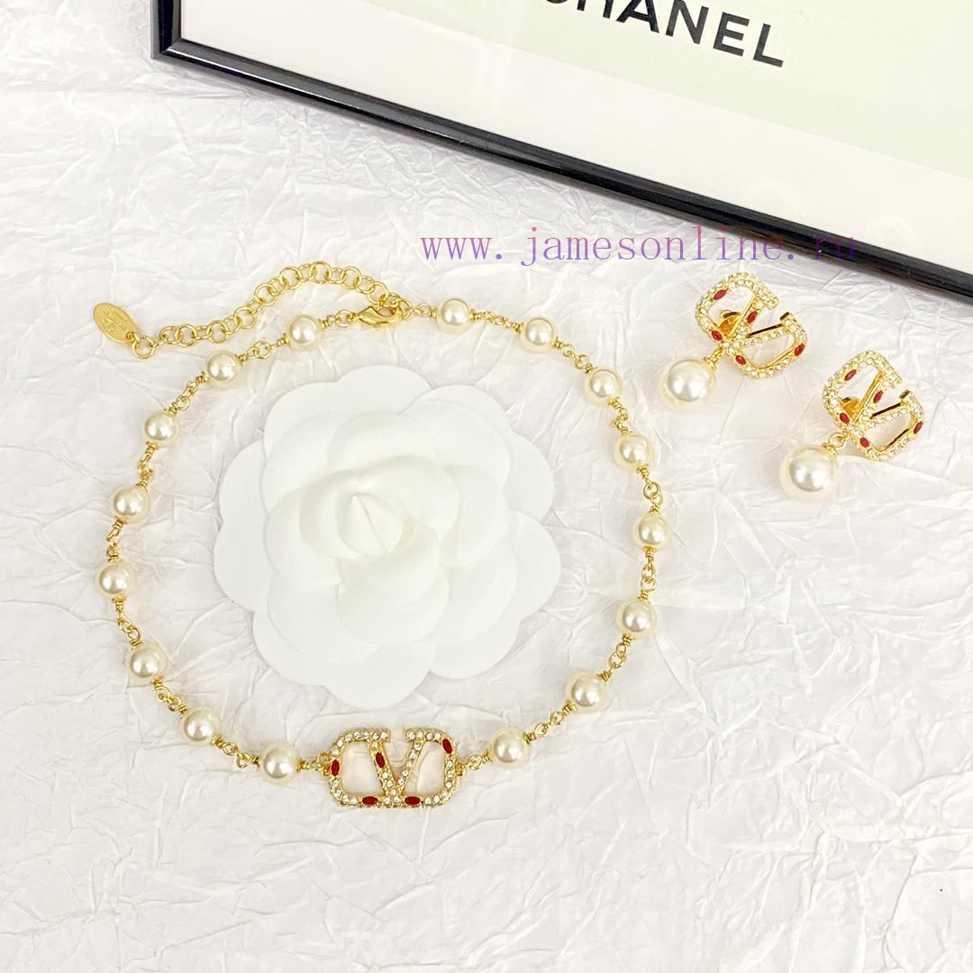 Today's New Code E2703Valentino Earrings Hot Selling Item Hits New Market🤒 VAENTINO Pearl V Log gaj1a6w0 - Image 9