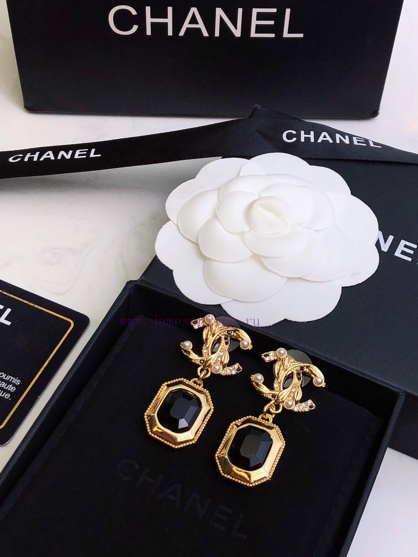 Chanel's New Gold Earrings Keep Up With The Trend In Early Spring. Whether You Have A Round Fac 4pqkwr3r - Image 5