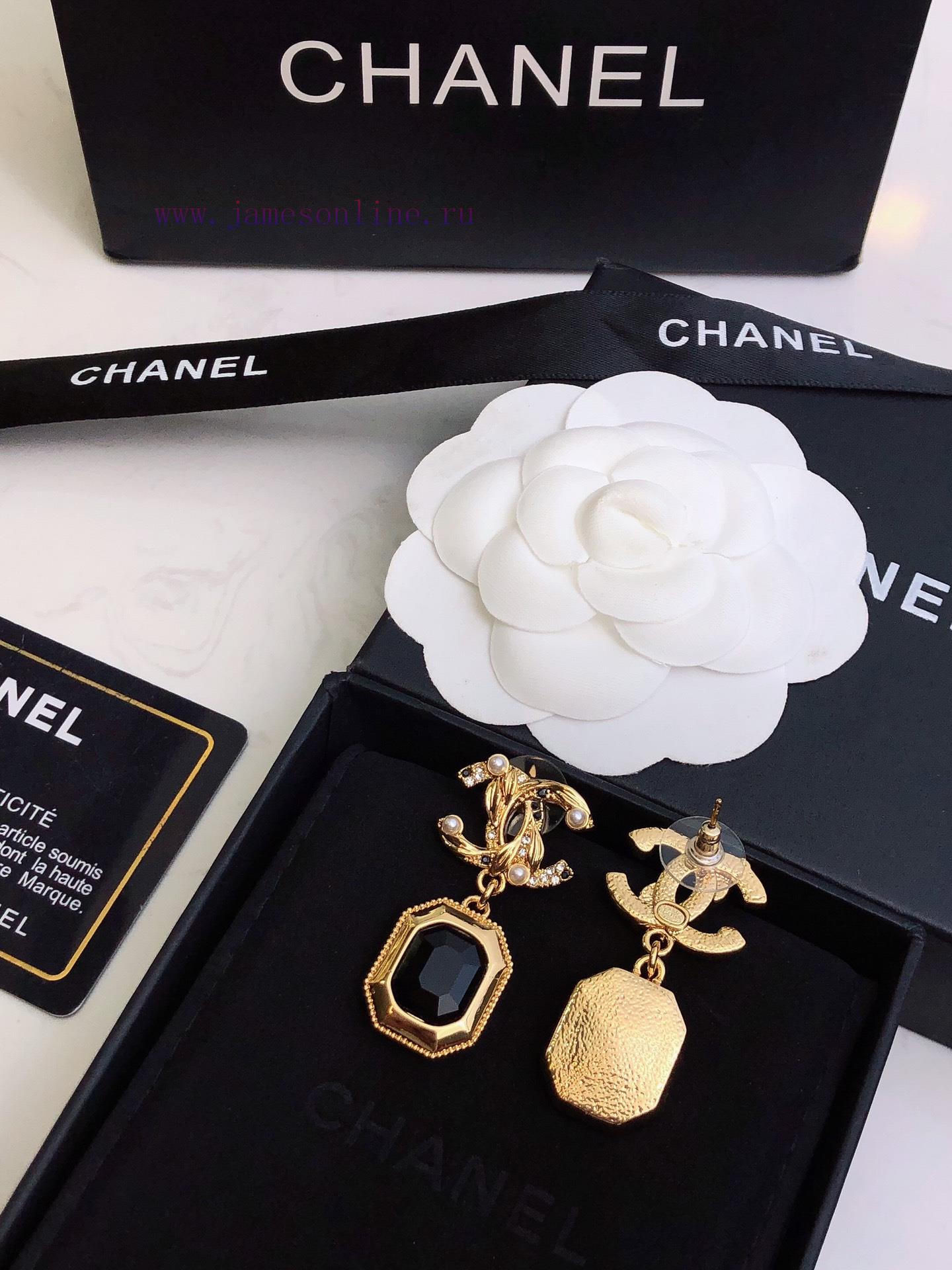 Chanel's New Gold Earrings Keep Up With The Trend In Early Spring. Whether You Have A Round Fac 4pqkwr3r - Image 7
