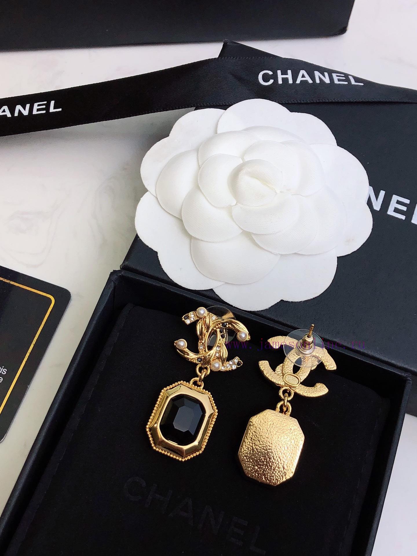 Chanel's New Gold Earrings Keep Up With The Trend In Early Spring. Whether You Have A Round Fac 4pqkwr3r - Image 8