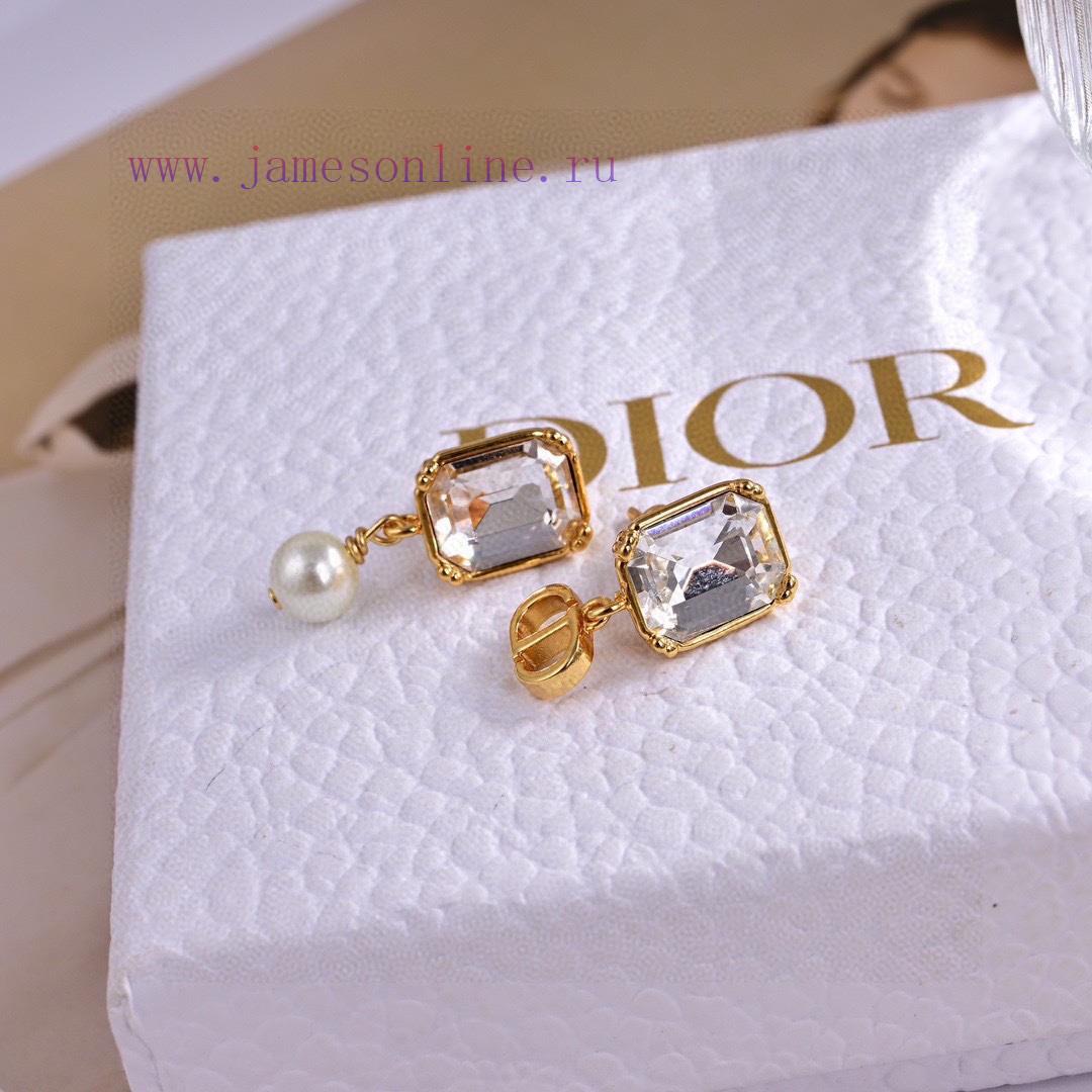 Dior's New Collection Beloved By Top Tier Brands Features Letter Earrings With A Metallic Textu 7xa8zo2w - Image 6