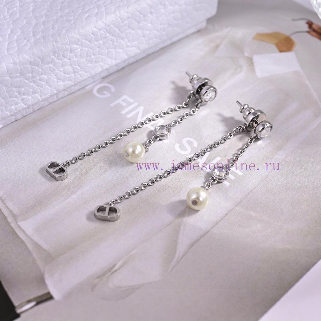 Dior's 2024 New Collection Beloved By Top Tier Brands Features Letter CD Earrings With A Metall nxkymg68 - Image 6