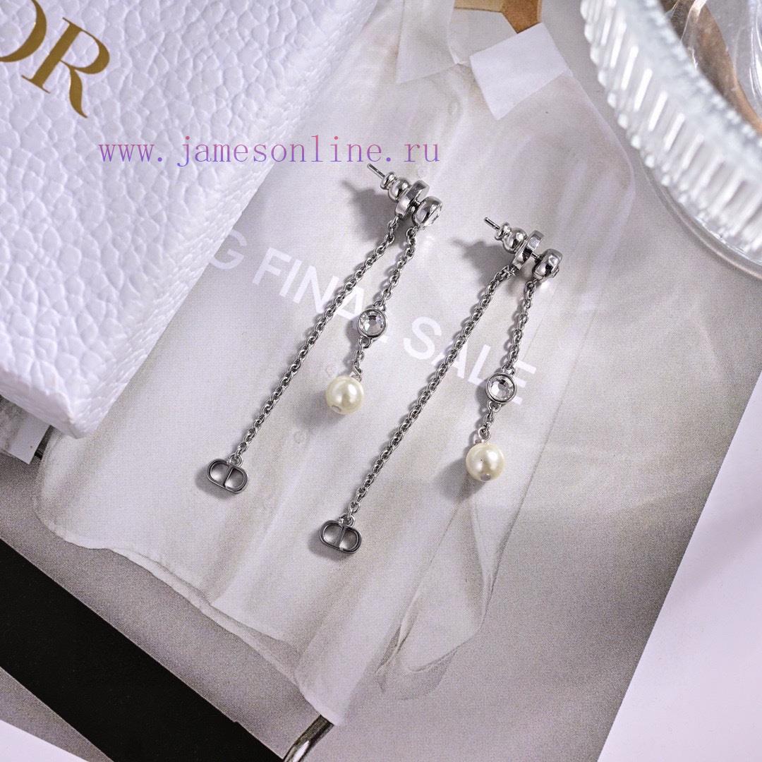 Dior's 2024 New Collection Beloved By Top Tier Brands Features Letter CD Earrings With A Metall nxkymg68 - Image 8