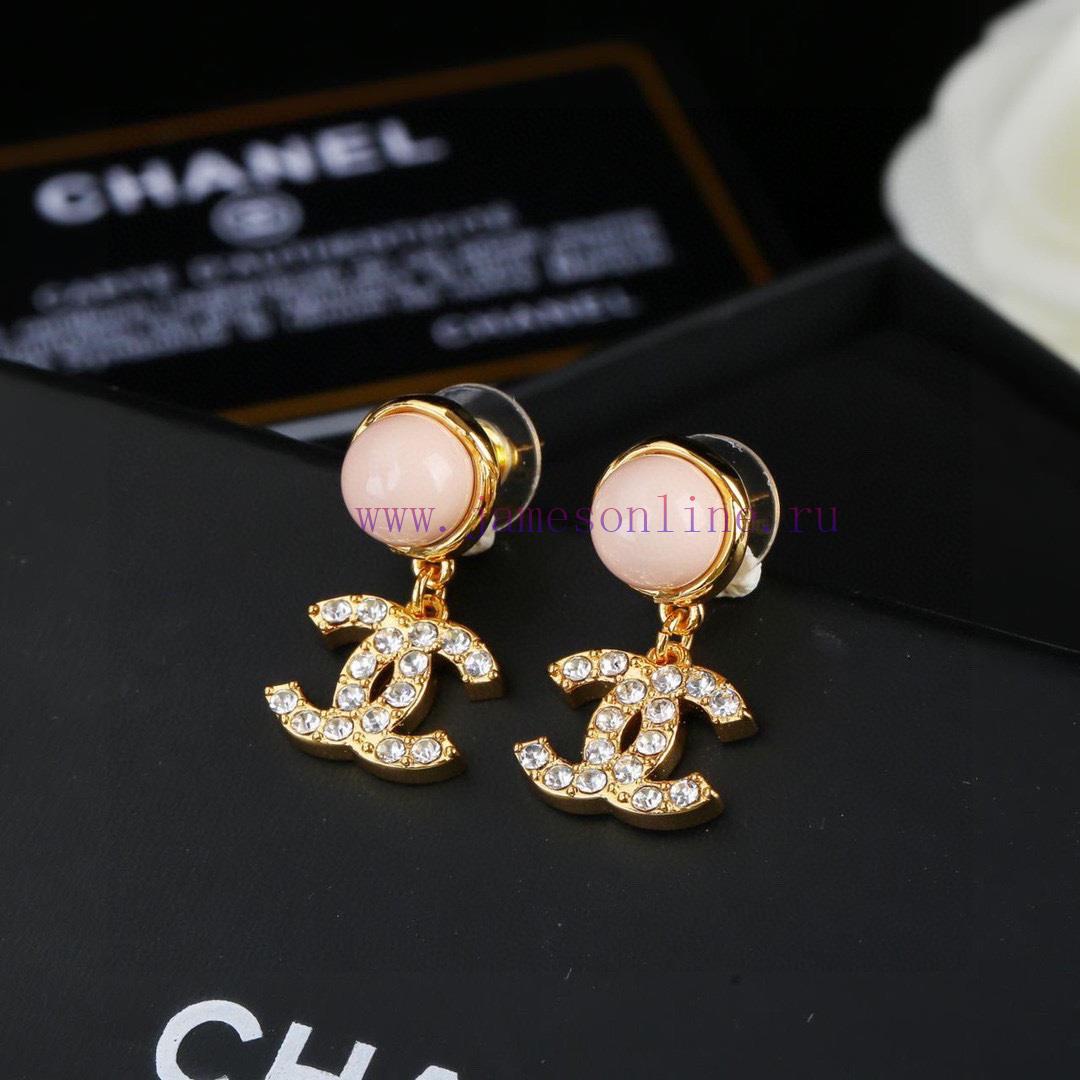 Chanel's New Earrings Are Exquisitely Crafted In Every Detail And This Design Is Truly Stunning 8jgdafwk