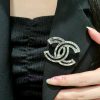 CHANELChanel Has Synchronized The New Chanel Brooch Which Is The Most Knowledgeable Accessory F fkl2kkk4