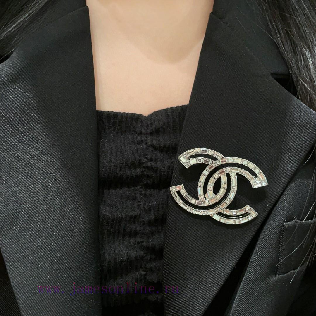 CHANELChanel Has Synchronized The New Chanel Brooch Which Is The Most Knowledgeable Accessory F fkl2kkk4 - Image 3