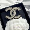 Code A699Chanel Brooch Sells Well And Hits New TrendCHAN 24 Black Enamel Lace Double C Brooch🤓 3djli0z7