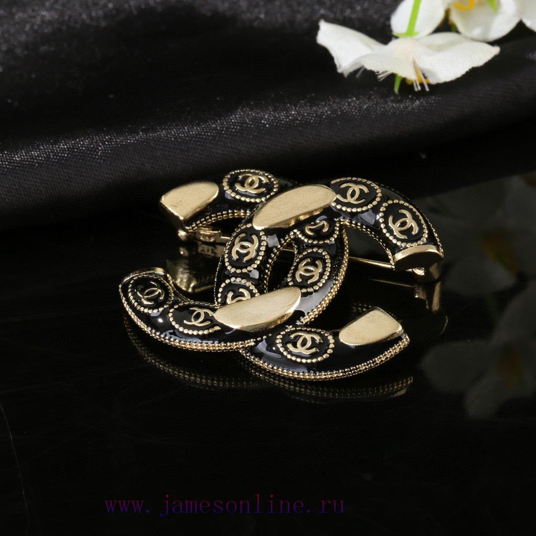 Chanel's New Double-C Brooch Has Exquisite Craftsmanship In Every Detail And This Design Is Tru xlz60jow - Image 7